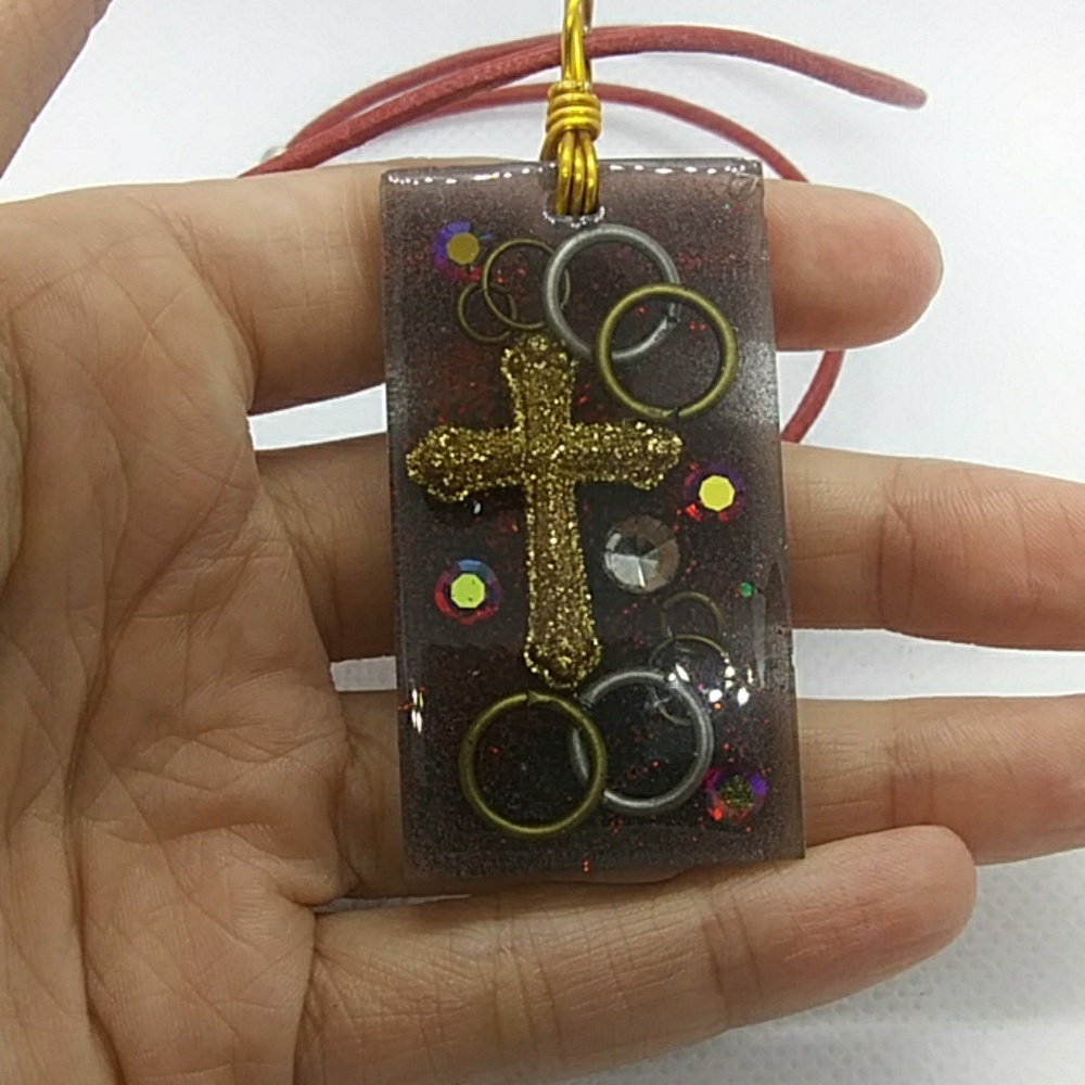 Handmade resin pendant necklace